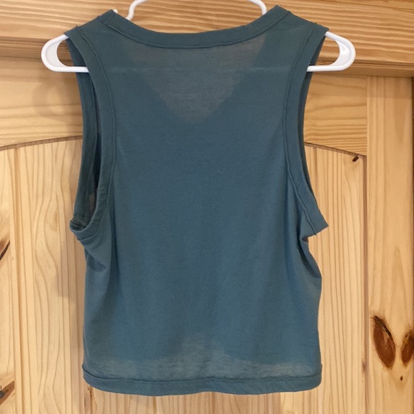 Sleeveless Roxy top - Picture 4 of 4